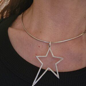 NWOT silver tone star pendant with  crystals